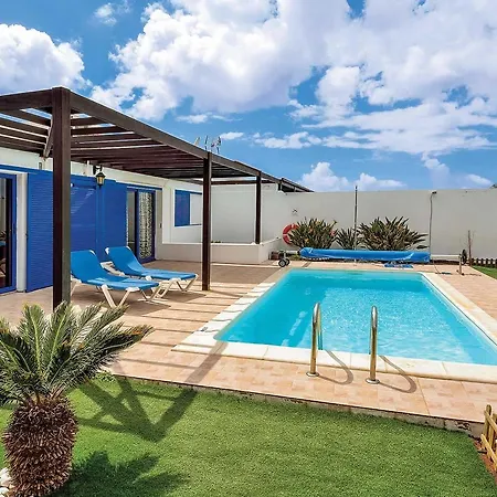 Tropical Playa Blanca (Lanzarote)